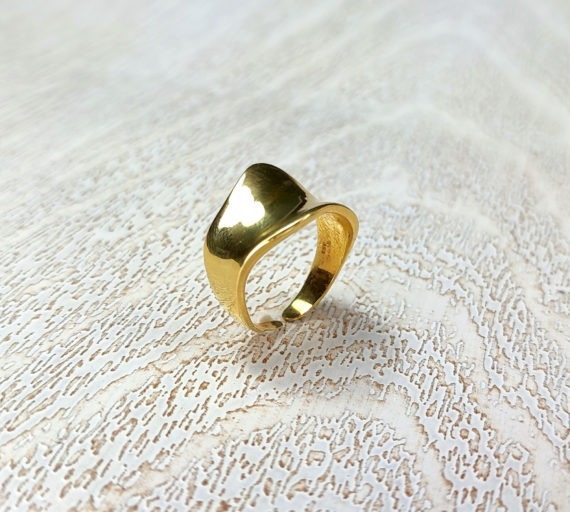 curves-ring